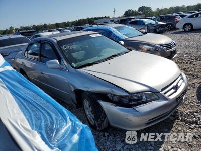 Czwarte zdjęcie samochodu z boku: 2002 HONDA ACCORD EX VIN:1HGCG66882A155774 - miniatura