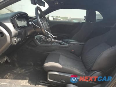Zdjęcie 7 z 12 samochodu: 2019 DODGE CHALLENGER SXT VIN:2C3CDZAG1KH701053 - miniatura