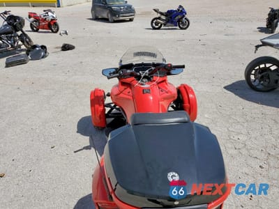 Zdjęcie 6 z 9 samochodu: 2022 CAN-AM SPYDER ROADSTER F3-T VIN:2BXREDD29NV001728 - miniatura