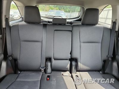 Zdjęcie 10 z 17 samochodu: 2019 TOYOTA HIGHLANDER LE VIN:5TDBZRFH0KS932960 - miniatura