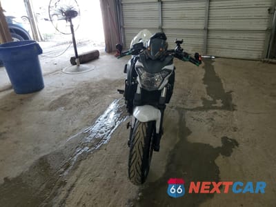 Drugie zdjęcie samochodu z przodu: 2017 KAWASAKI ER650 H VIN:JKAEREH15HDA01233 - miniatura