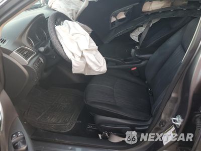 Zdjęcie 7 z 12 samochodu: 2016 NISSAN SENTRA S VIN:3N1AB7AP3GL674601 - miniatura