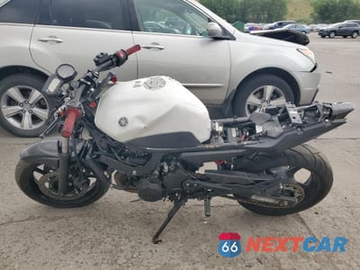 Trzecie zdjęcie samochodu z tyłu: 2009 YAMAHA FZ6 R VIN:JYARJ18Y89A000495 - miniatura