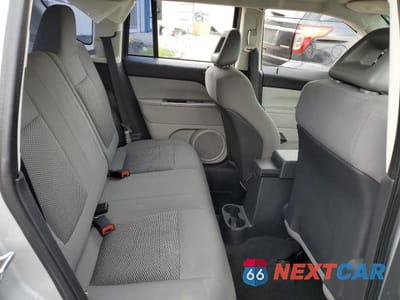 Zdjęcie 11 z 13 samochodu: 2007 JEEP COMPASS VIN:1J8FF47W27D131727 - miniatura