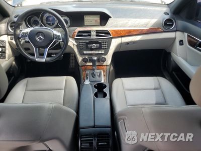 Zdjęcie 8 z 12 samochodu: 2013 MERCEDES-BENZ C 300 4MATIC VIN:WDDGF8ABXDA817929 - miniatura
