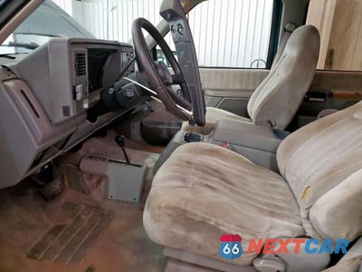 Zdjęcie 7 z 13 samochodu: 1992 CHEVROLET SUBURBAN K1500 VIN:1GNFK16K9NJ338993 - miniatura