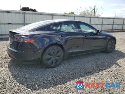 Trzecie zdjęcie samochodu z tyłu: 2022 TESLA MODEL S VIN:5YJSA1E56NF467755 - miniatura
