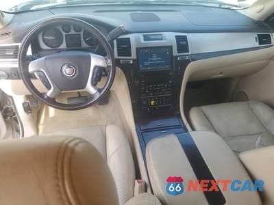 Zdjęcie 8 z 15 samochodu: 2008 CADILLAC ESCALADE LUXURY VIN:1GYFK63868R127894 - miniatura