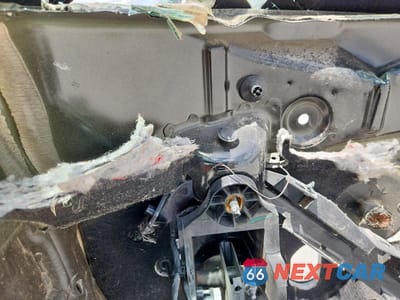 Zdjęcie 9 z 12 samochodu: 2021 GMC SIERRA C1500 SLT VIN:3GTP8DED3MG381046 - miniatura