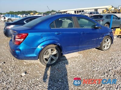 Trzecie zdjęcie samochodu z tyłu: 2018 CHEVROLET SONIC LT VIN:1G1JD5SH4J4140838 - miniatura
