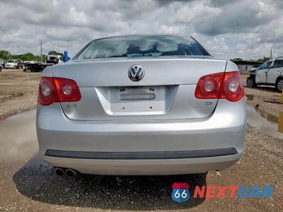 Zdjęcie 6 z 13 samochodu: 2005 VOLKSWAGEN NEW JETTA VALUE VIN:3VWPF71K55M613299 - miniatura