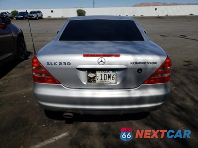 Zdjęcie 6 z 12 samochodu: 2000 MERCEDES-BENZ SLK 230 KOMPRESSOR VIN:WDBKK47F5YF160614 - miniatura