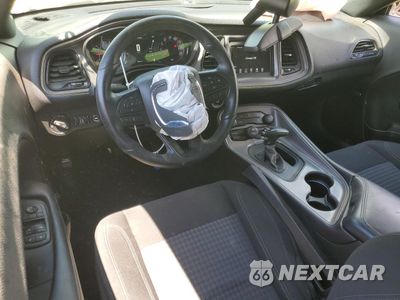 Zdjęcie 8 z 13 samochodu: 2023 DODGE CHALLENGER SXT VIN:2C3CDZAG4PH553777 - miniatura