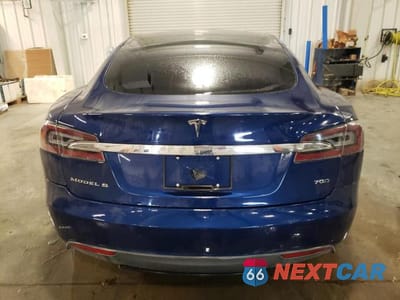 Zdjęcie 6 z 12 samochodu: 2015 TESLA MODEL S 70D VIN:5YJSA1S25FF087639 - miniatura
