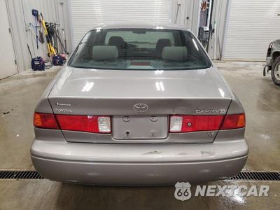Zdjęcie 6 z 12 samochodu: 2000 TOYOTA CAMRY VIN:4T1BF22K8YU107797 - miniatura