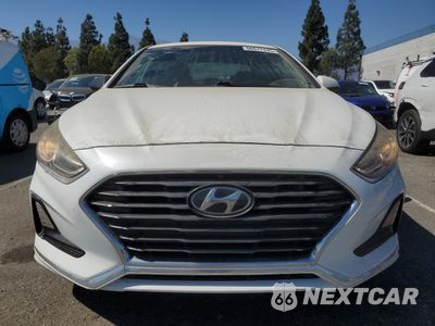 Piąte zdjęcie samochodu w środku: 2018 HYUNDAI SONATA SE VIN:5NPE24AF4JH655518 - miniatura