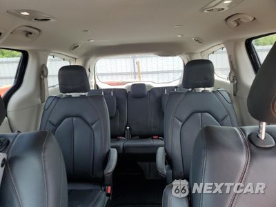 Zdjęcie 10 z 15 samochodu: 2020 CHRYSLER PACIFICA TOURING L VIN:2C4RC1BG6LR120734 - miniatura