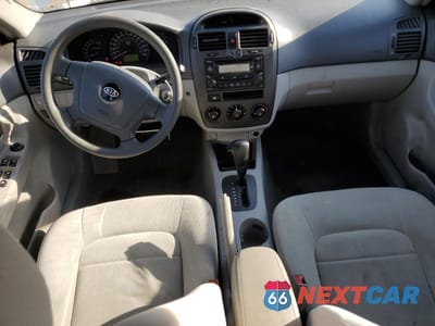 Zdjęcie 8 z 14 samochodu: 2006 KIA SPECTRA LX VIN:KNAFE121565367251 - miniatura