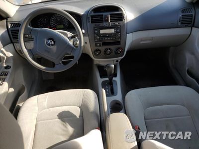 Zdjęcie 8 z 14 samochodu: 2006 KIA SPECTRA LX VIN:KNAFE121565367251 - miniatura