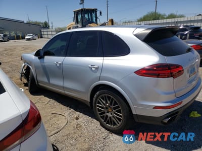 Drugie zdjęcie samochodu z przodu: 2017 PORSCHE CAYENNE VIN:WP1AA2A2XHKA86672 - miniatura