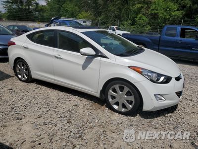 Czwarte zdjęcie samochodu z boku: 2013 HYUNDAI ELANTRA GLS VIN:5NPDH4AE8DH182664 - miniatura