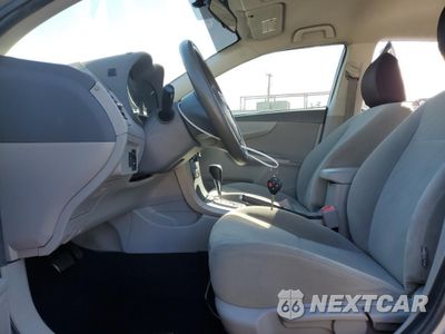 Zdjęcie 7 z 14 samochodu: 2010 TOYOTA COROLLA BASE VIN:1NXBU4EE7AZ302593 - miniatura