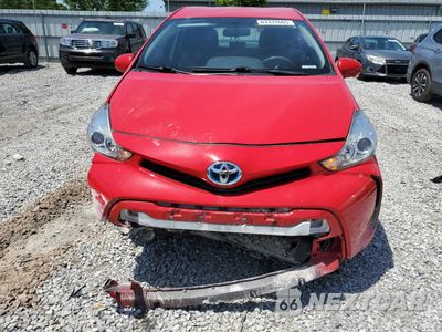 Piąte zdjęcie samochodu w środku: 2017 TOYOTA PRIUS V VIN:JTDZN3EUXHJ069578 - miniatura