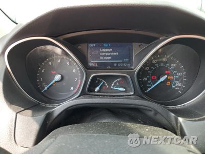 Zdjęcie 9 z 15 samochodu: 2014 FORD FOCUS SE VIN:1FADP3K22EL392715 - miniatura