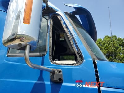 Zdjęcie 9 z 10 samochodu: 2016 INTERNATIONAL PROSTAR SEMI TRUCK VIN:3HSDJAPR7GN221967 - miniatura