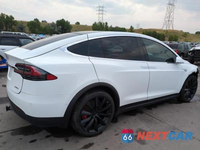 Trzecie zdjęcie samochodu z tyłu: 2016 TESLA MODEL X VIN:5YJXCAE49GF003613 - miniatura