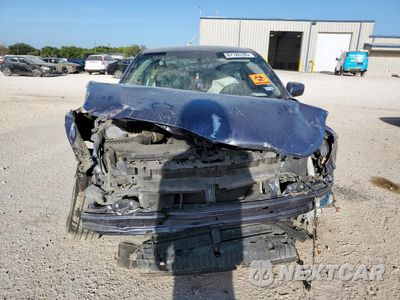 Piąte zdjęcie samochodu w środku: 2017 SUBARU LEGACY 2.5I PREMIUM VIN:4S3BNAC65H3005897 - miniatura
