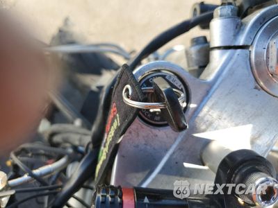 Zdjęcie 8 z 10 samochodu: 2002 SUZUKI TL1000 R VIN:JS1VT52AX22101404 - miniatura
