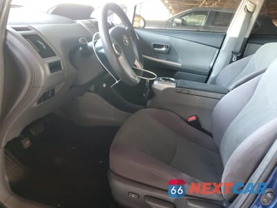 Zdjęcie 7 z 12 samochodu: 2013 TOYOTA PRIUS V VIN:JTDZN3EU9D3204645 - miniatura