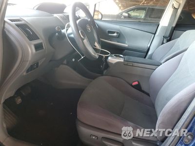 Zdjęcie 7 z 12 samochodu: 2013 TOYOTA PRIUS V VIN:JTDZN3EU9D3204645 - miniatura