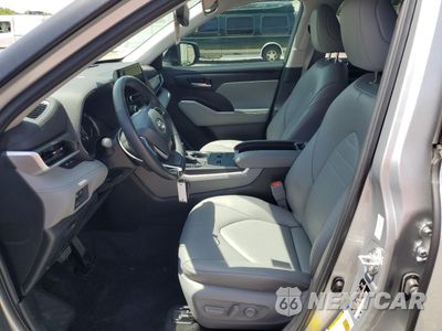 Zdjęcie 7 z 15 samochodu: 2023 TOYOTA HIGHLANDER L VIN:5TDKDRAH1PS049012 - miniatura