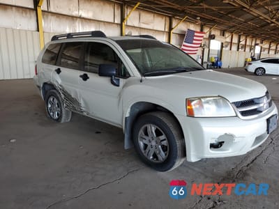 Czwarte zdjęcie samochodu z boku: 2008 MITSUBISHI ENDEAVOR LS VIN:4A4MN21SX8E028636 - miniatura
