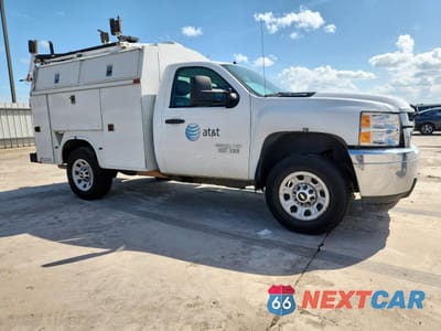 Czwarte zdjęcie samochodu z boku: 2012 CHEVROLET SILVERADO C3500 VIN:1GB3CZCG1CF210016 - miniatura