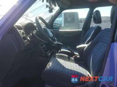 Zdjęcie 7 z 13 samochodu: 1997 TOYOTA RAV4 VIN:JT3HP10V2V7033133 - miniatura