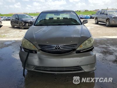 Piąte zdjęcie samochodu w środku: 2005 TOYOTA CAMRY LE VIN:4T1BE30K75U003003 - miniatura