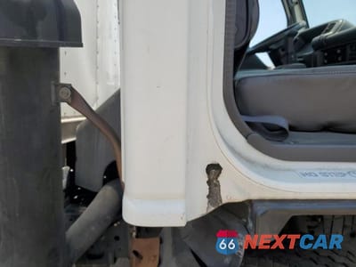 Zdjęcie 11 z 13 samochodu: 1997 ISUZU NPR VIN:4KLB4B1R9VJ002207 - miniatura