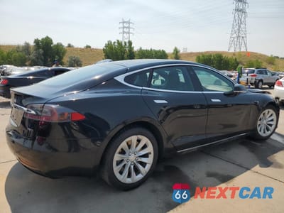 Trzecie zdjęcie samochodu z tyłu: 2018 TESLA MODEL S VIN:5YJSA1E27JF293503 - miniatura