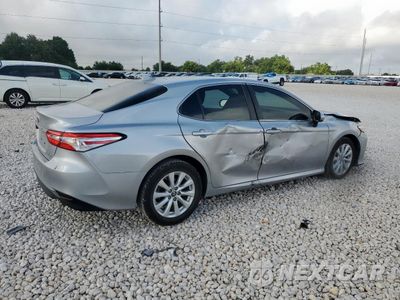 Trzecie zdjęcie samochodu z tyłu: 2019 TOYOTA CAMRY L VIN:4T1B11HKXKU741359 - miniatura