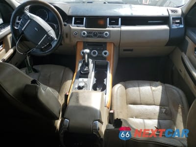 Zdjęcie 8 z 13 samochodu: 2010 LAND ROVER RANGE ROVER SPORT LUX VIN:SALSK2D43AA233001 - miniatura