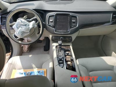 Zdjęcie 8 z 13 samochodu: 2016 VOLVO XC90 T6 VIN:YV4A22PK3G1035196 - miniatura