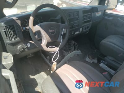 Zdjęcie 8 z 13 samochodu: 2017 GMC SAVANA CUTAWAY G3500 VIN:1GDY7RFF8H1212175 - miniatura