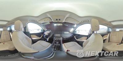 Zdjęcie 15 z 16 samochodu: 2018 JAGUAR F-PACE PREMIUM VIN:SADCJ2FX5JA270755 - miniatura