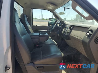 Zdjęcie 6 z 10 samochodu: 2010 FORD F550 SUPER DUTY UTILITY / SERVICE TRUCK VIN:1FDAF5HRXAEA57597 - miniatura