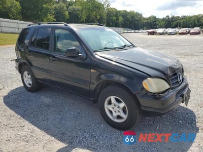 Czwarte zdjęcie samochodu z boku: 2000 MERCEDES-BENZ ML 320 VIN:4JGAB54E5YA195189 - miniatura