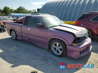 Czwarte zdjęcie samochodu z boku: 1999 GMC SONOMA VIN:1GTCS19X1X8521320 - miniatura