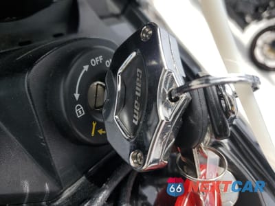 Zdjęcie 8 z 10 samochodu: 2020 CAN-AM SPYDER ROADSTER F3-S VIN:2BXRDDD24NV000246 - miniatura